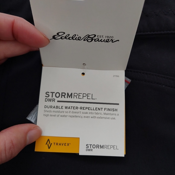 Eddie Bauer Travel Adventure Skort - Picture 9 of 11